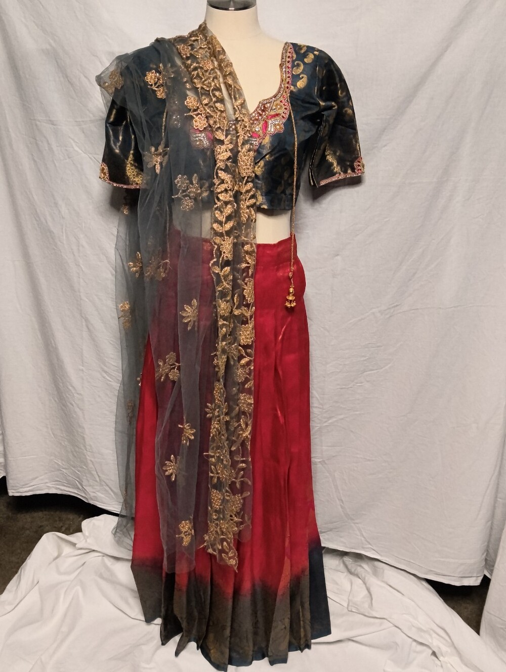 Women's Red And Blue Skirt with Navy Embroidered & Bedazzled Dupatta Choli Sz S